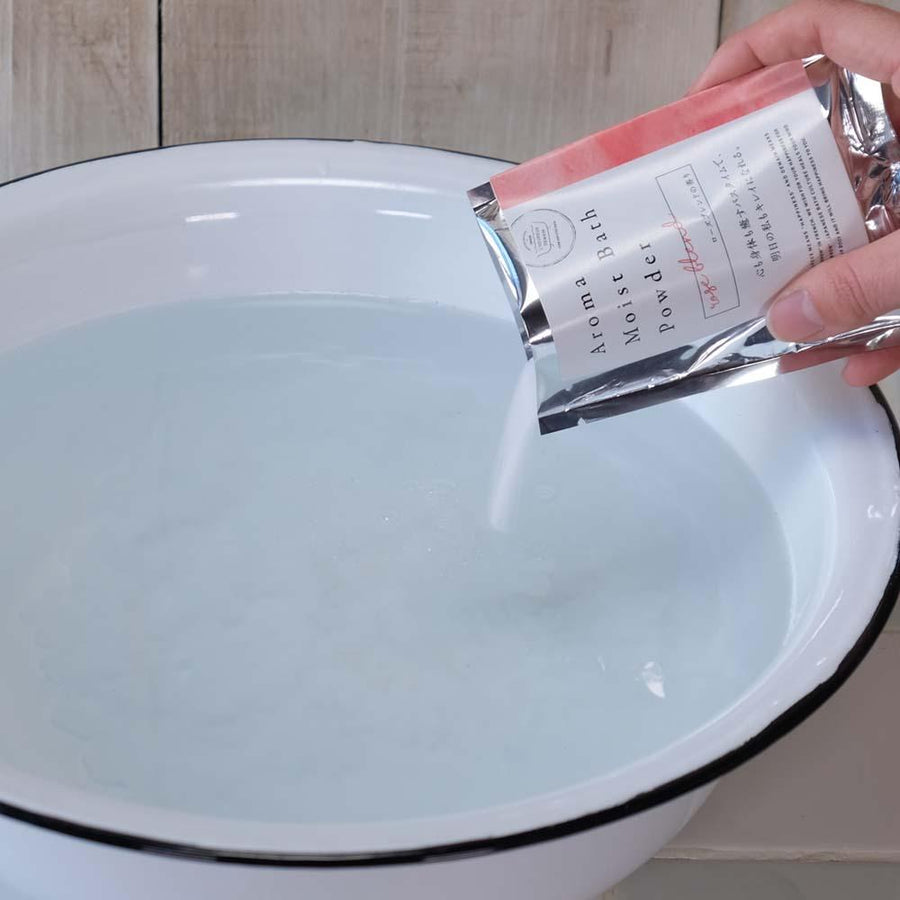 まるで美容液のようなお風呂 Aroma Moist Bath Powder 無香料 3袋